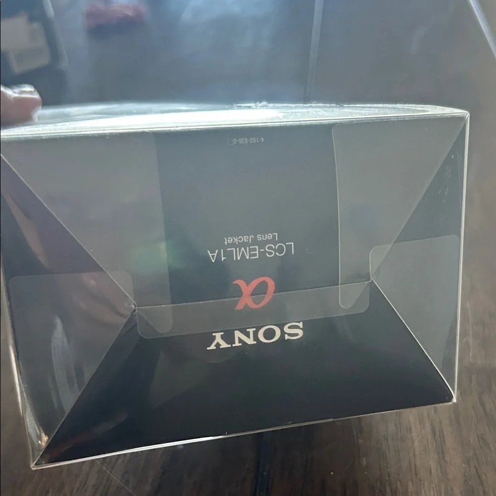 Sony lcs eml1a